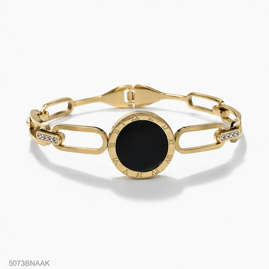 Black Round Center Geometric Bangle