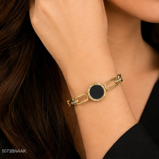 Black Round Center Geometric Bangle